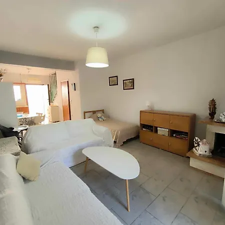 House For Rent In Nea Skioni